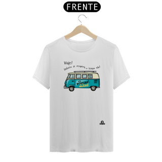 Nome do produtoCamiseta de viagem com linda estampa de Kombi motor home e a frase 