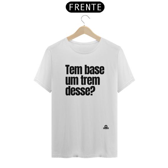 Camiseta com frase 