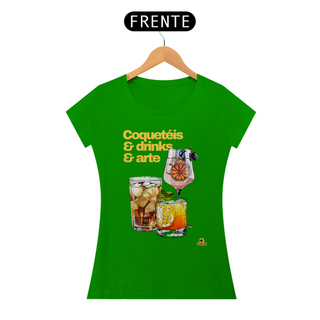 Nome do produtoCamiseta feminina de barman com coqueteis, drinks e arte, com estampa de lindos e deliciosos drinks.