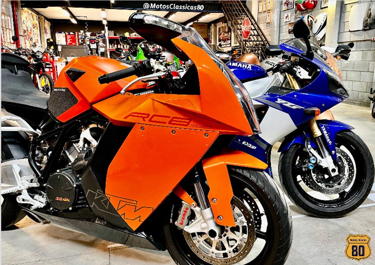 Nome do produto: Poster KTM RC8 x YZF R1