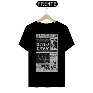 Nome do produtoT-SHIRT JORNAL DOS SPORTS CAPA BRASIL TETRACAMPEÃO