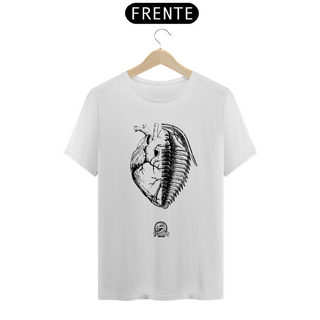 Nome do produtoCamiseta - Coração + Trilobita