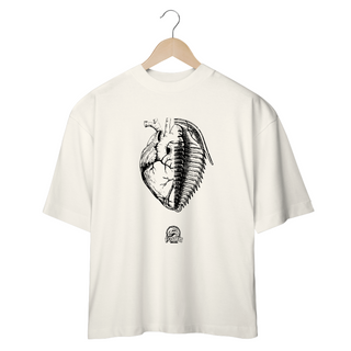 Nome do produtoCamiseta Oversized - Coração + Trilobita