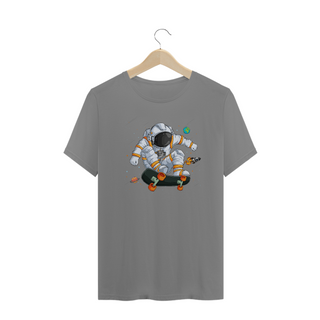 Nome do produtoCamiseta Plus Size Astronauta Skate