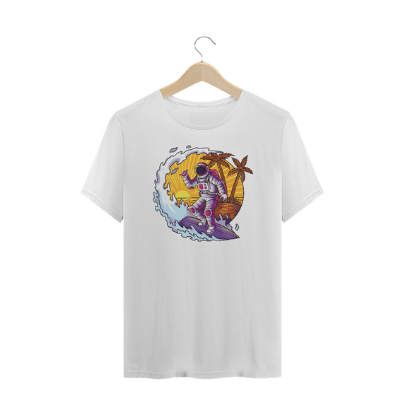 Camiseta Plus Size Astronauta Surf