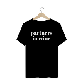 Nome do produto  Camiseta Partners in Wine