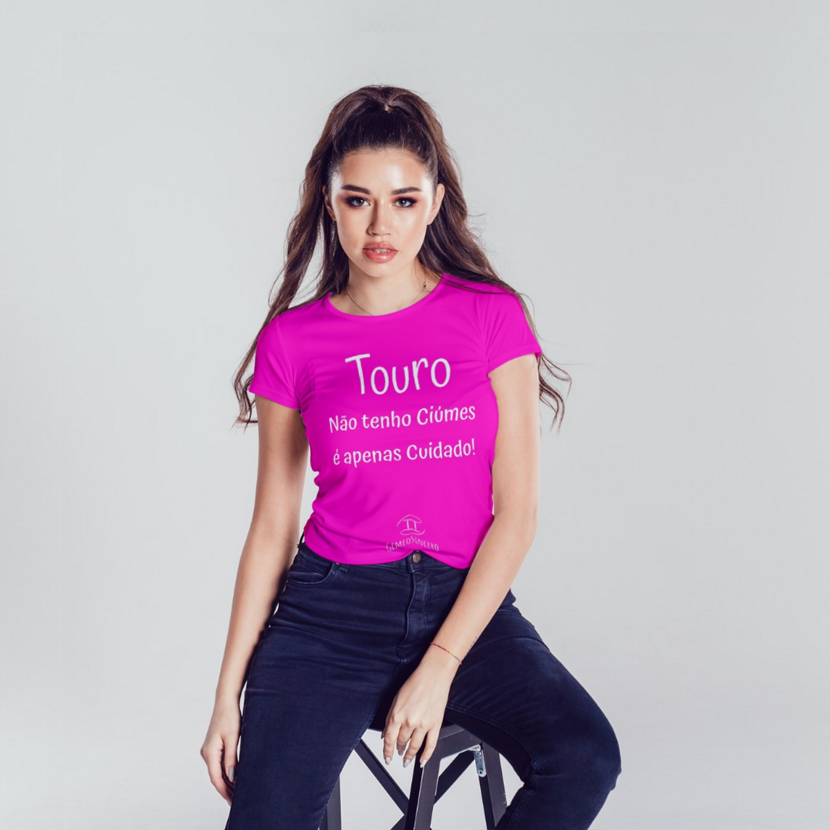 Nome do produto: T-Shirt Feminina Básica Cores I - Touro - Coleção Diversas