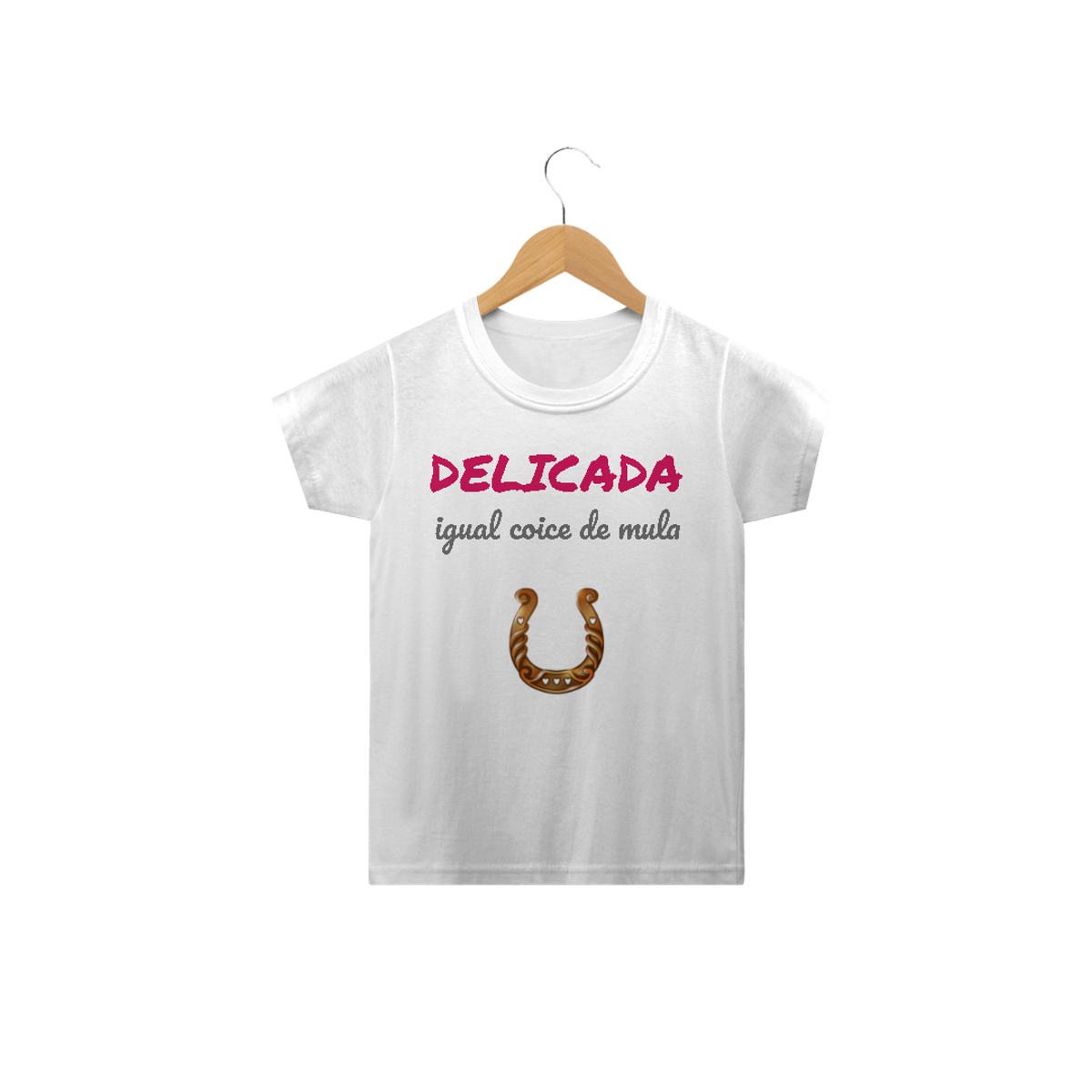 Nome do produto: Camiseta Classic Infantil Feminino Estampa Frase - Delicada igual coice de mula