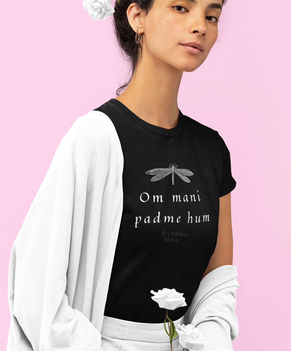 Nome do produto: Camiseta Babylong  Padme Hum (Letreiro Branco)