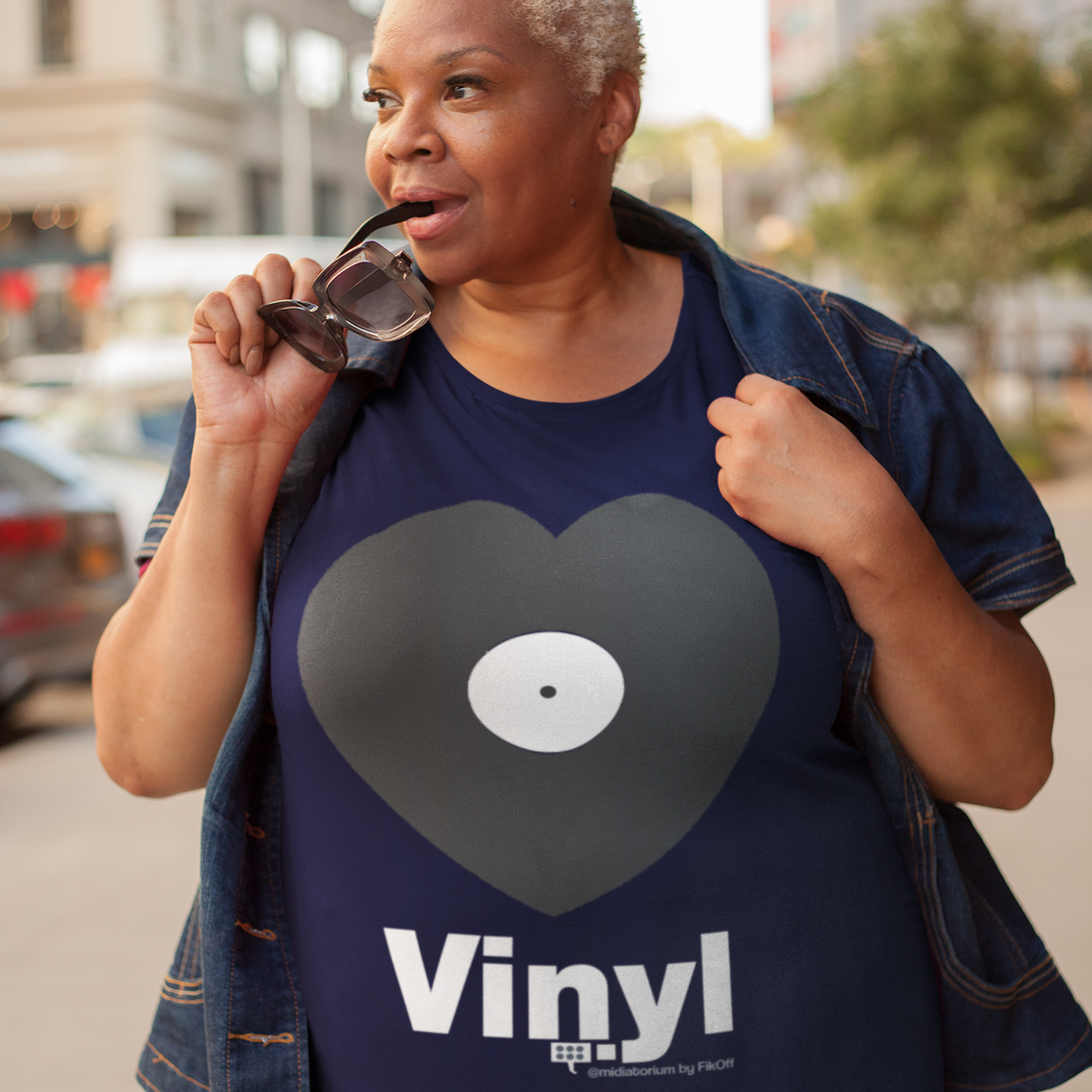 Nome do produto: Camiseta Plus Size Vinyl Love