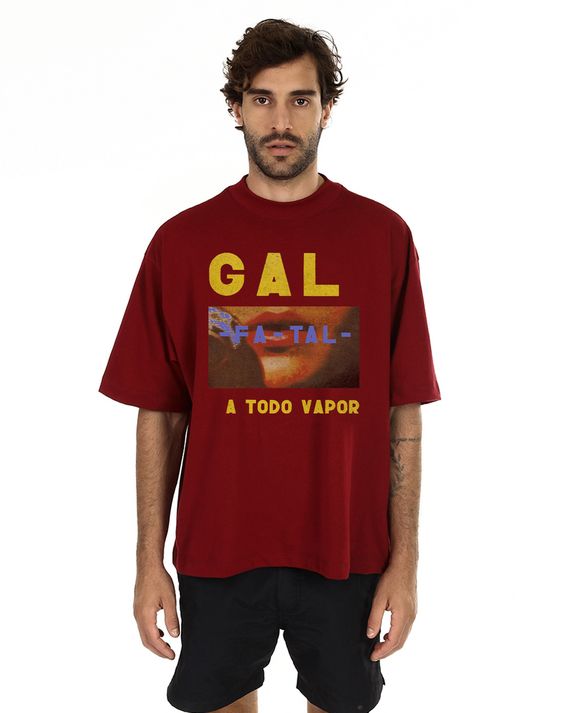 Camiseta Oversized Gal Costa Vapor Mind The Gap Co.