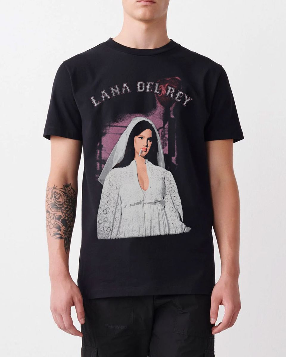 Nome do produto: Camiseta Lana Del Rey Cigar Mind The Gap Co.