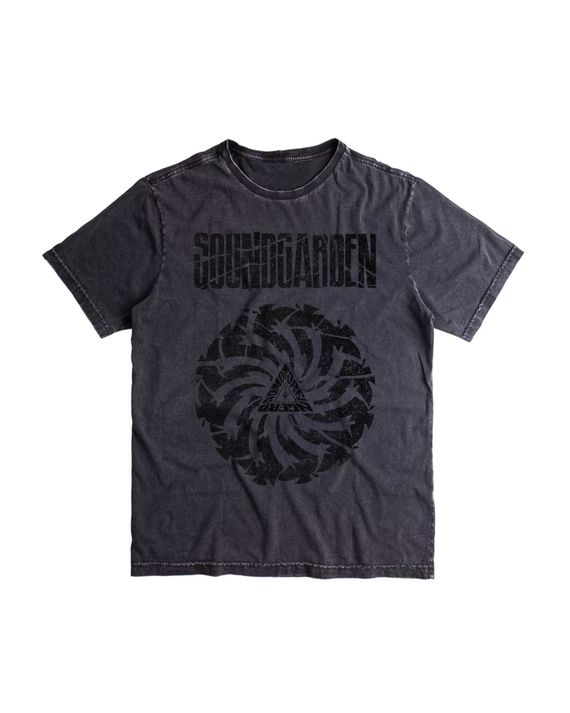 Camiseta Soundgarden Badmotorfinger Estonada Mind The Gap Co.