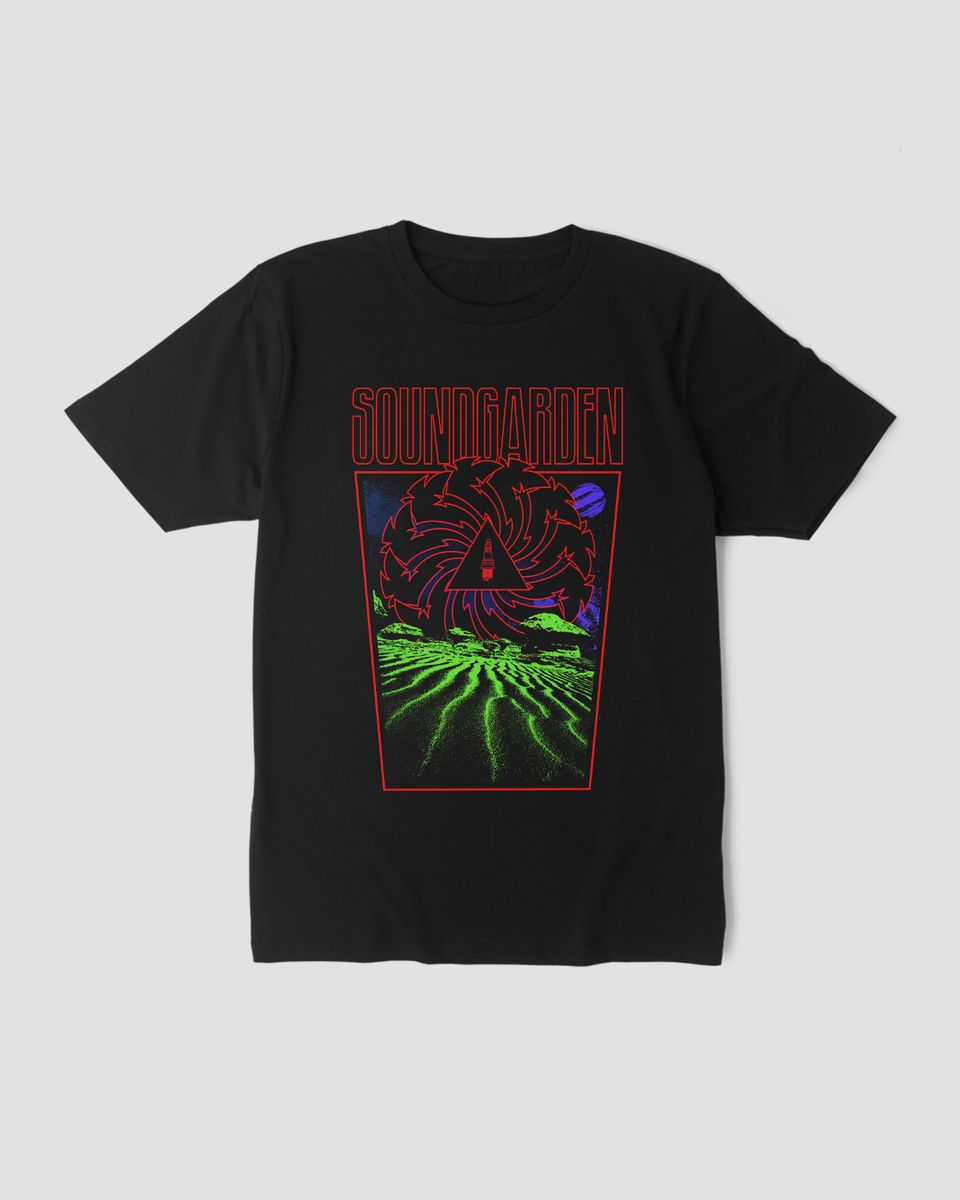 Nome do produto: Camiseta Soundgarden Galaxy Red Mind The Gap Co.