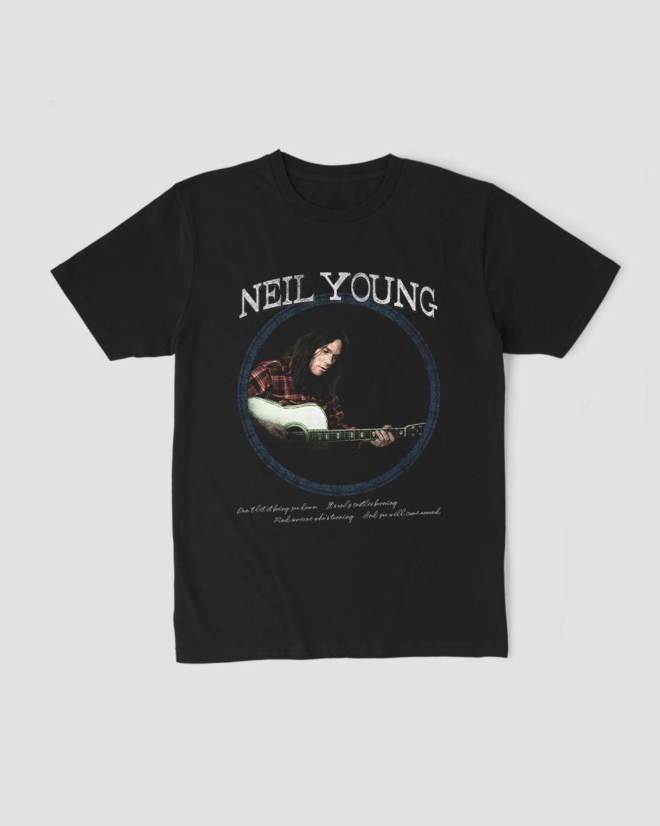 Nome do produto: Camiseta Neil Young Castles Mind The Gap Co.