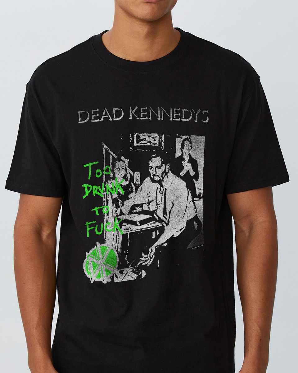 Nome do produto: Camiseta Dead Kennedys Too Drunk Mind The Gap Co.