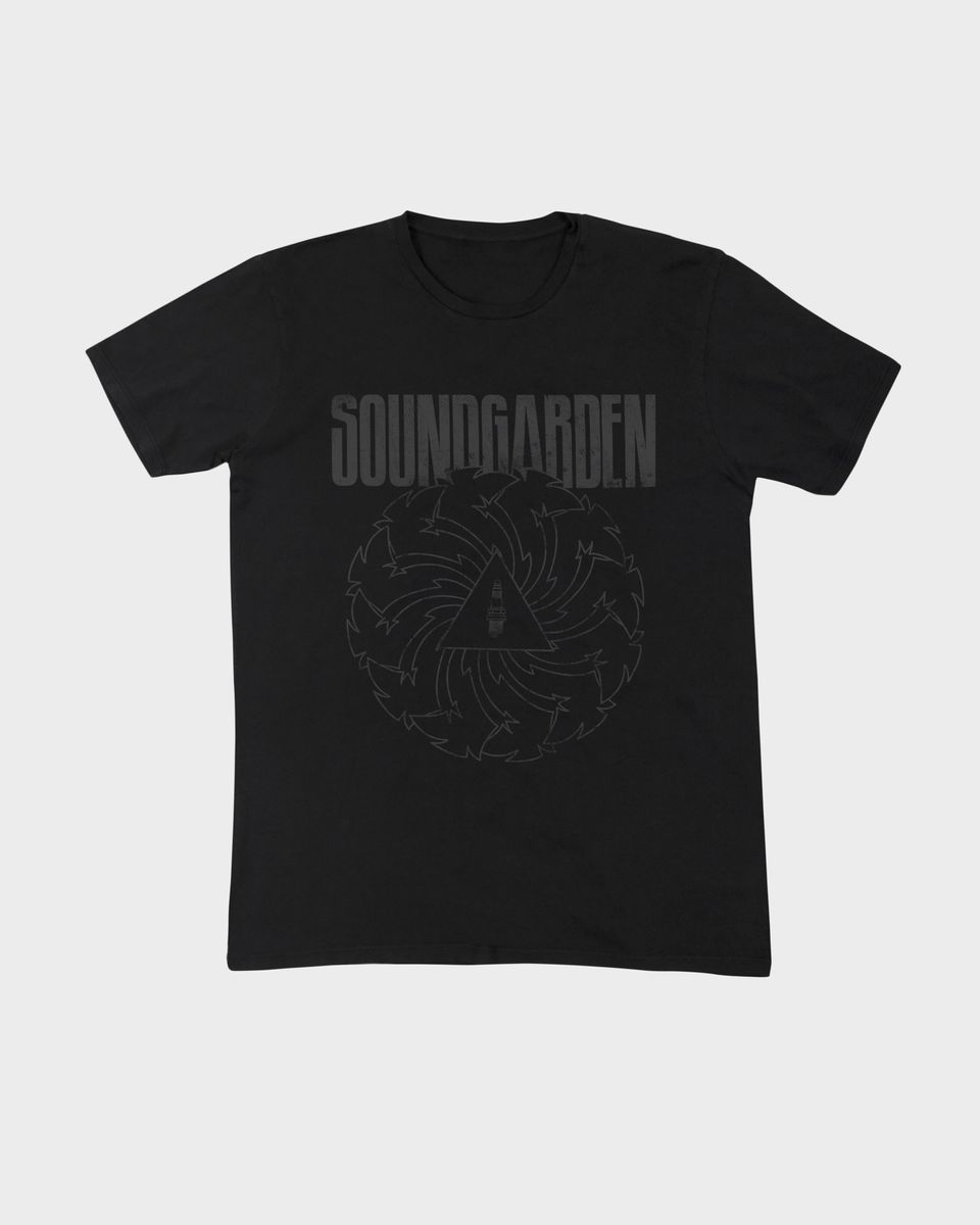 Nome do produto: Camiseta Soundgarden Black Motor Finger Mind The Gap Co.