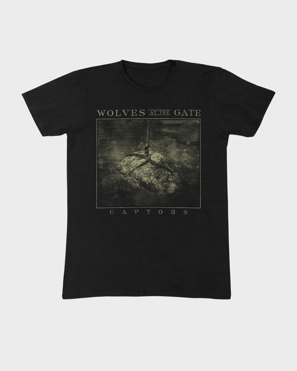 Nome do produto: Camiseta Wolves At The Gate Captors Mind The Gap Co.