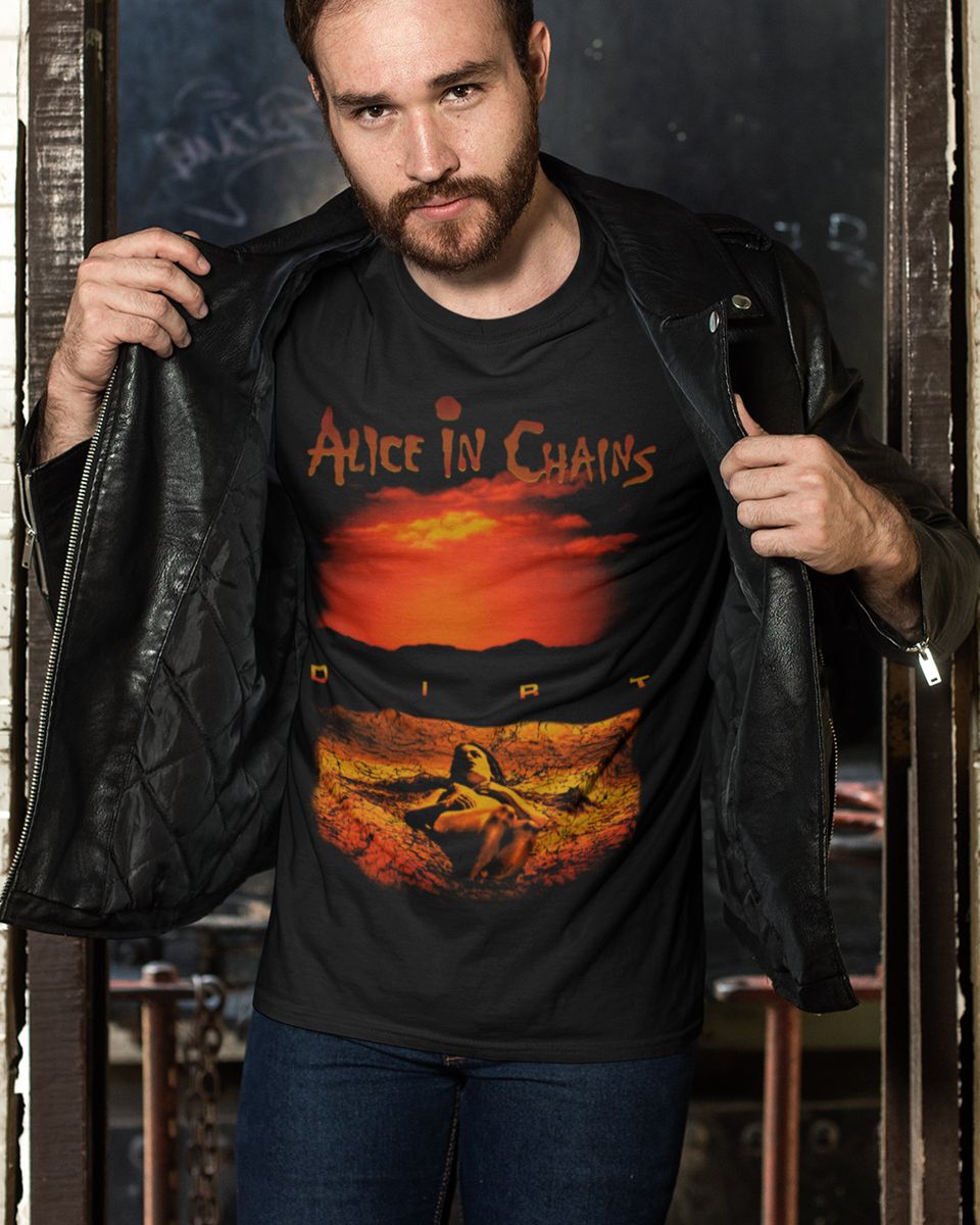 Nome do produto: Camiseta Alice In Chains Dirt Mind The Gap Co.