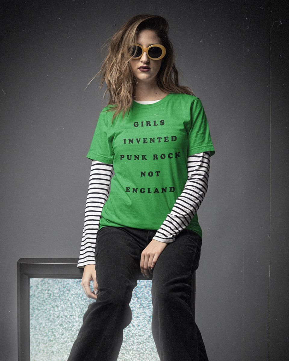 Nome do produto: Camiseta  Kim Gordon Girls Invented Punk Mind The Gap Co.