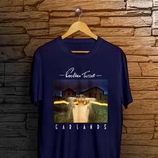 Nome do produtoCamiseta Cocteau Twins - Garlands - Logo Branco