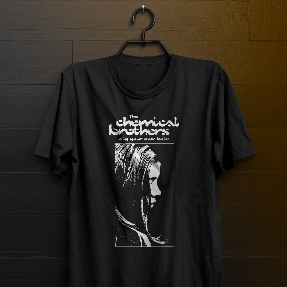 Nome do produto: Camiseta The Chemical Brothers - Dig Your Own Hole - Logo Branco
