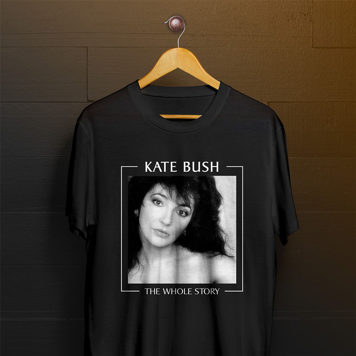 Nome do produto: Camiseta Kate Bush - The Whole Story - LB