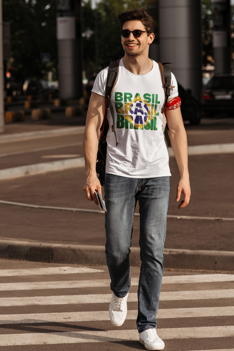 Nome do produto: Camiseta Masculina do Brasil 16