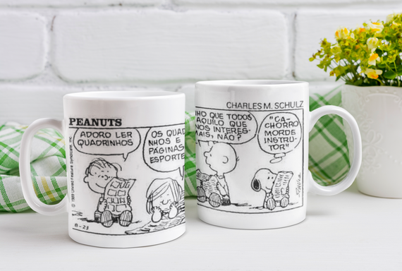 Caneca Peanuts Adoro Ler