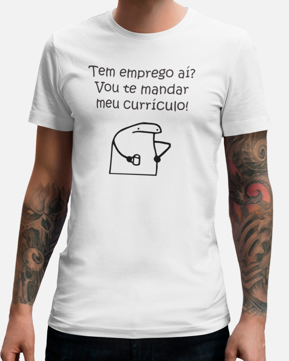 Nome do produto: Tem Emprego ai? - Tshirt