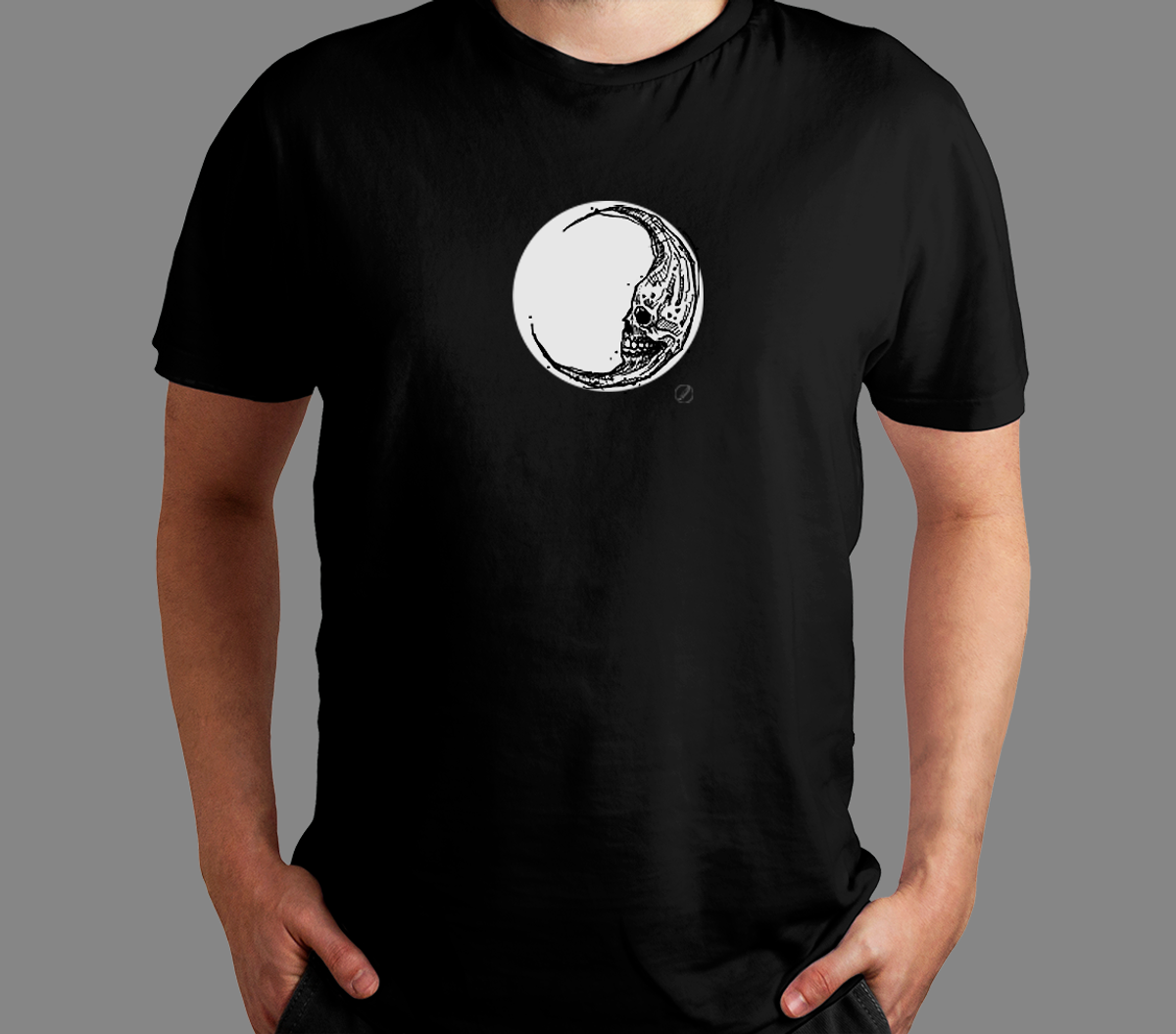 Nome do produto: Camiseta Exclusiva SkullMoon I Estampa Central