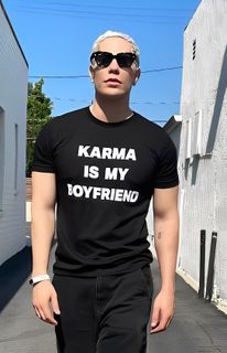 Nome do produtoCamiseta Unissex - Karma Is My Boyfriend