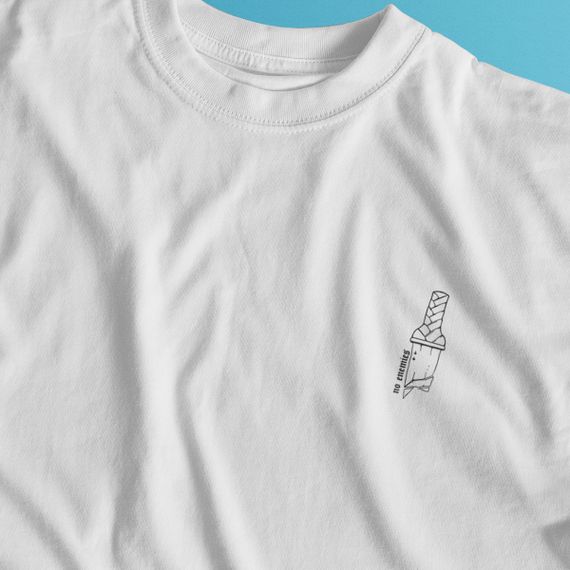 Camiseta Minimalista Branca - No Enemies