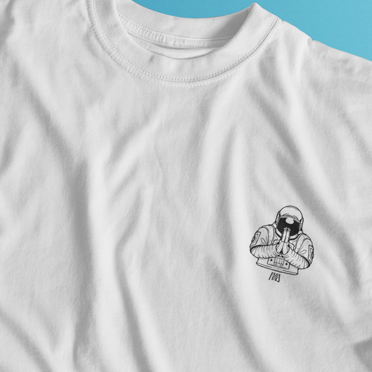 Nome do produto: Camiseta Minimalista Branca - Astronauta