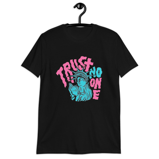 Nome do produtoCAMISETA - TRUST NO ONE