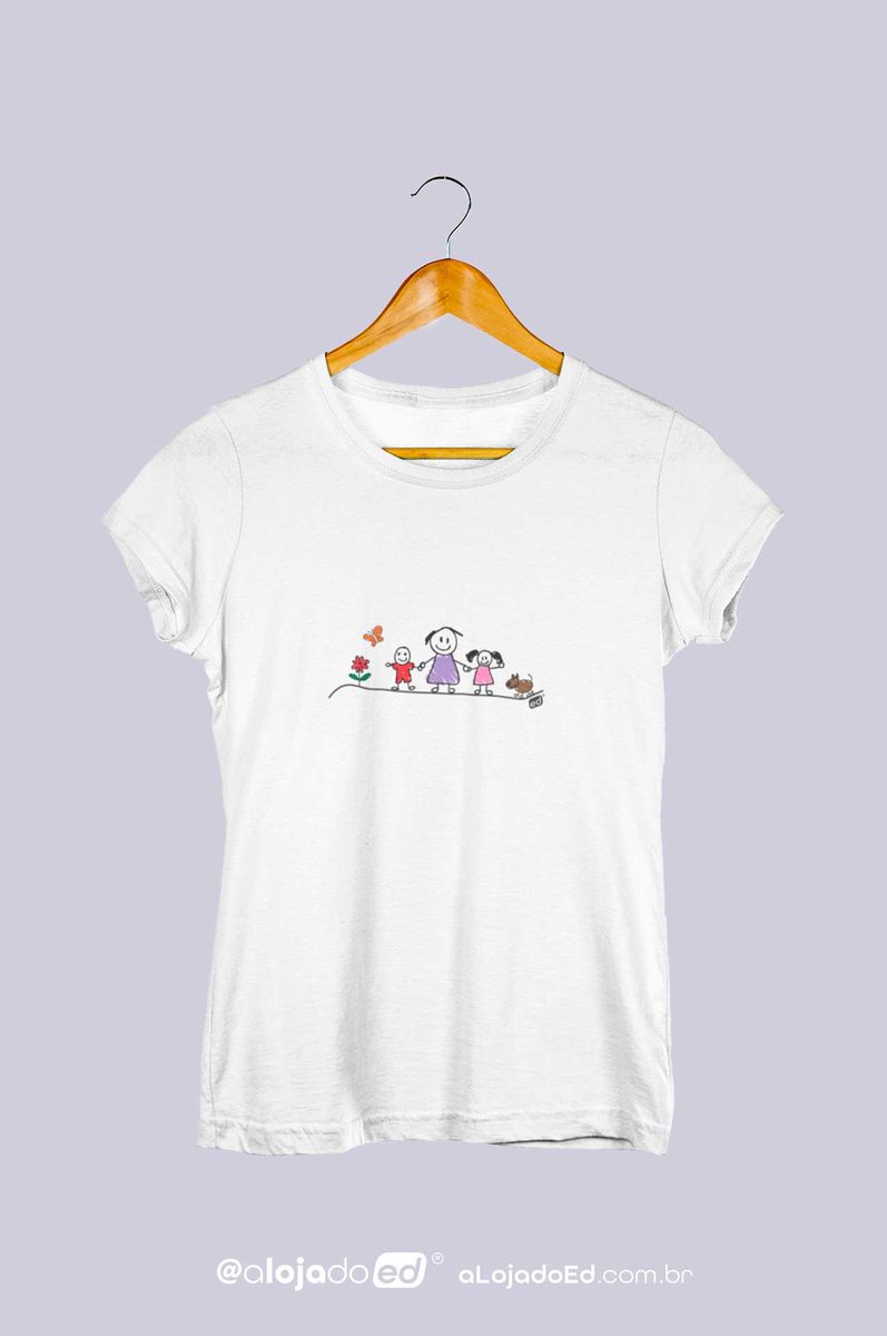 Nome do produto: MAE COM FILHO E FILHA - Camiseta Quality Estampada Desenho de Criança