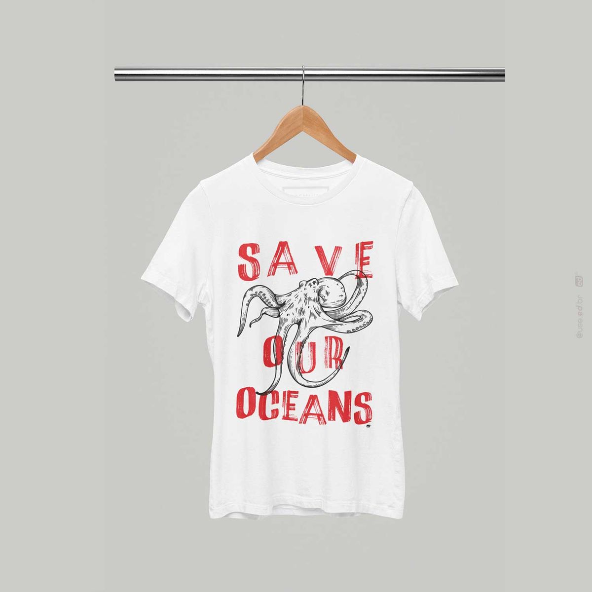 Nome do produto: Save Our Oceans - Camiseta Estampa Polvo Branca