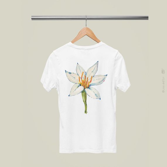 Lilium Candidum - Camiseta Estampa Lírio Floral Branca