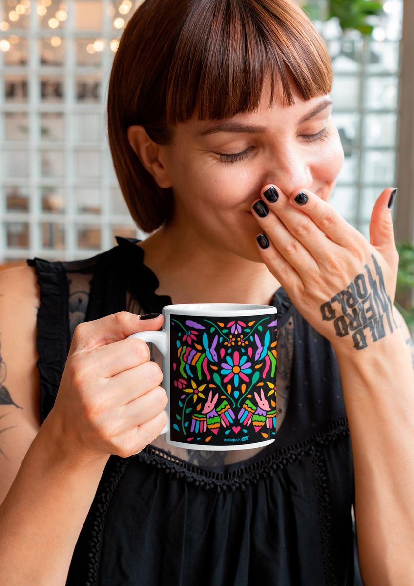 Nome do produto: Caneca de Cerâmica para Bebidas Quentes Impressão Floral com Bichos