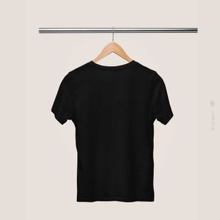 Nome do produtoBlack Macaw - Camiseta Estampada Arara Preta Quality