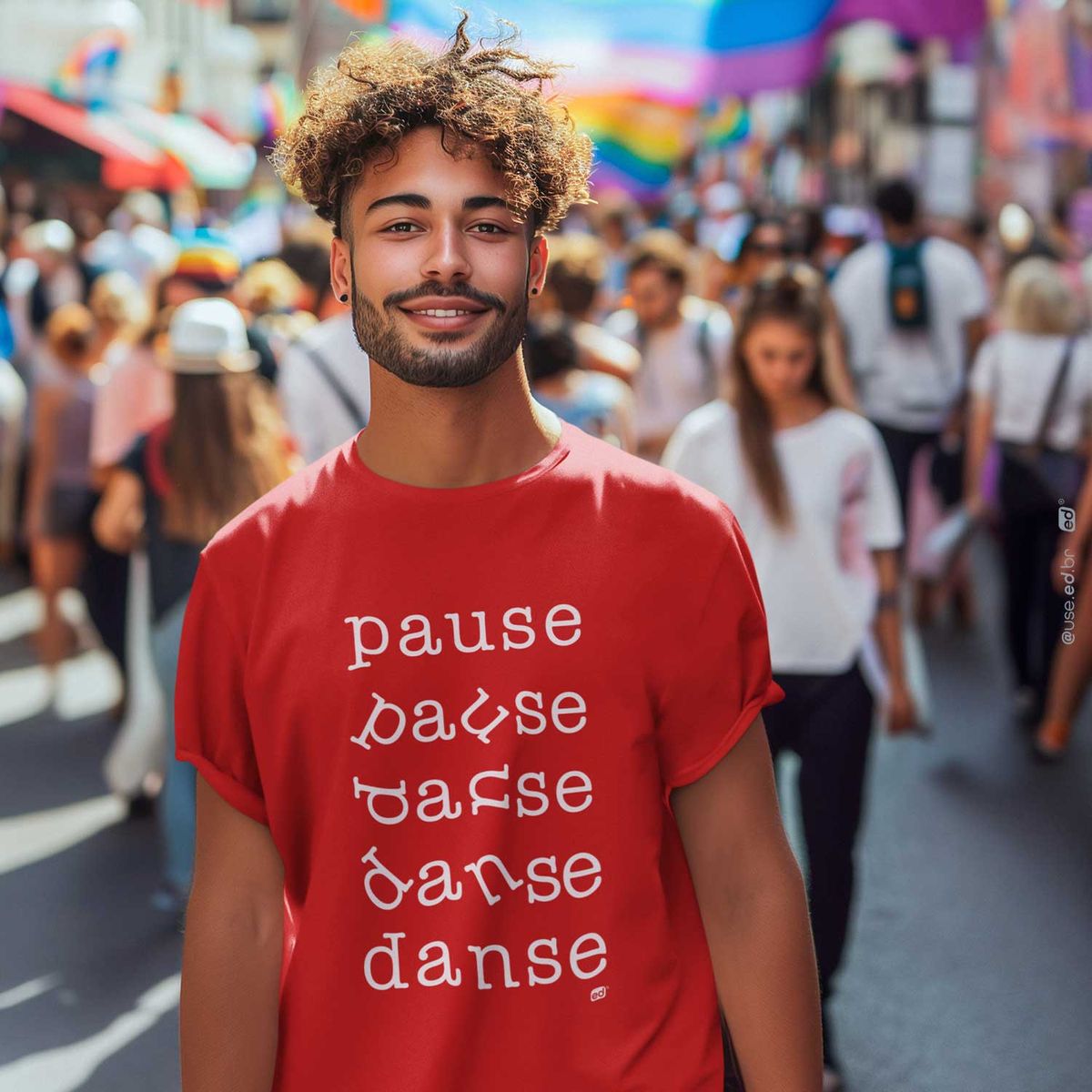 Nome do produto: Pause & Dance - Camiseta Estampa Pause & Dance Vermelha