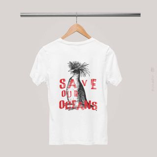 Nome do produtoSave Our Oceans - Camiseta Branca Estampa Pinguim Rockhopper