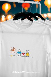 Nome do produtoPAI, FILHO E MÃE - Camiseta Baby Long Estampada Desenho de Criança