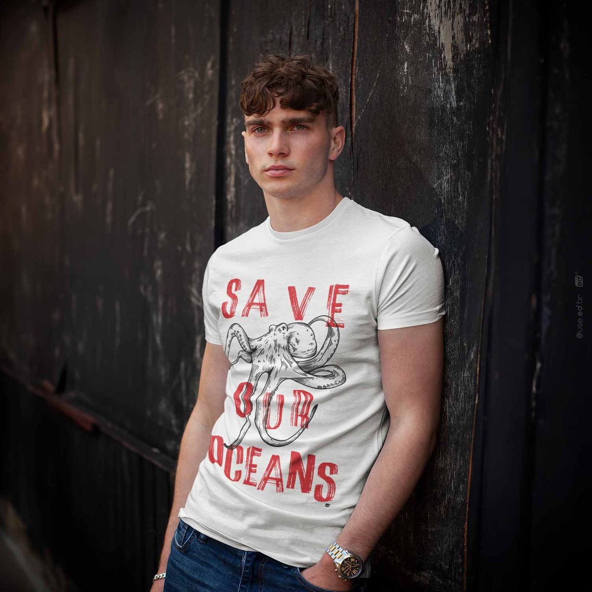Nome do produto: Save Our Oceans - Camiseta Estampa Polvo Branca