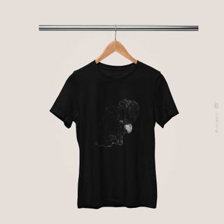 Nome do produtoBlack Macaw - Camiseta Estampada Arara Preta Quality