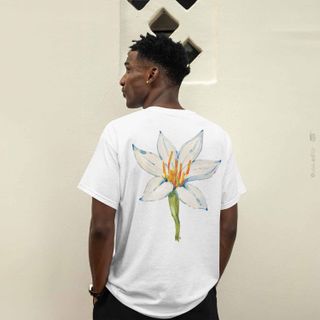 Lilium Candidum - Camiseta Estampa Lírio Floral Branca