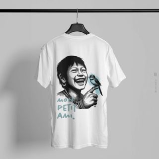 Nome do produtoMon Petit Ami - Camiseta Estampa o Menino e o Pássaro Branca