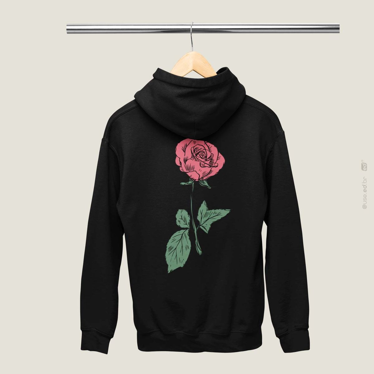 Nome do produto: Red Rose - Moletom com Capuz e Zíper Estampa Rosa Vermelha Flor