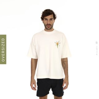 Nome do produtoLilium Candidum - Camiseta Oversized Floral Estampa Lírio