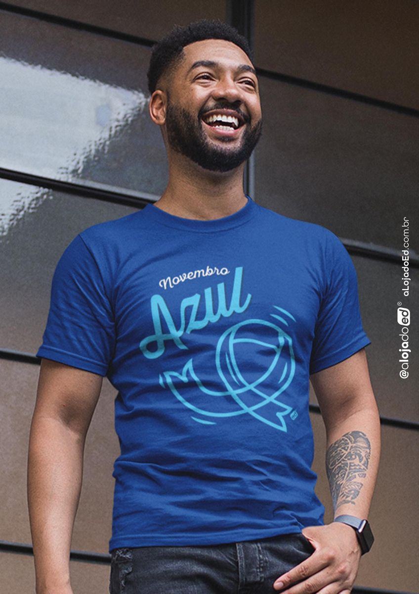 Nome do produto: Edição Especial Novembro Azul - Camiseta Unissex Classic Azul Royal